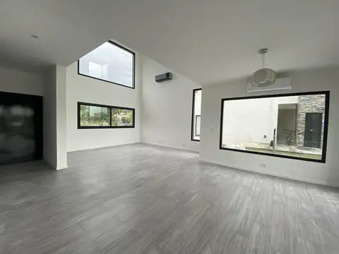 Casa en Venta en El Naudir, USD 320.000