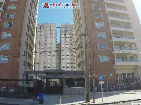DEPARTAMENTO DOS AMBIENTES CON COCHERA SEGURIDAD 24 HS.