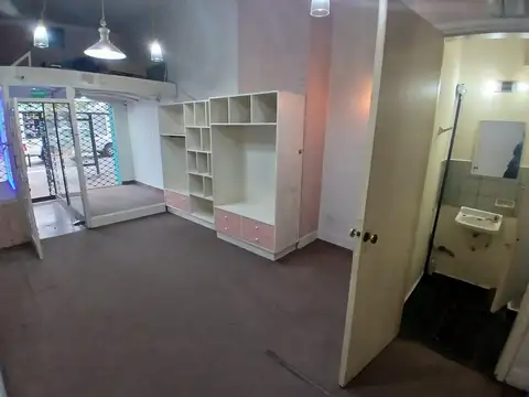 Local comercial 31 m2 en alquiler, en Parque Avellaneda