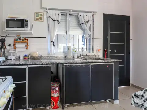 Casa 6 ambientes con 3 baños