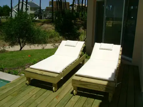 Casa 6 ambientes con 4 baños