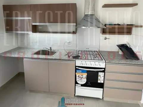 Depto Tipo Casa en Alquiler en Centro, $ 850.000