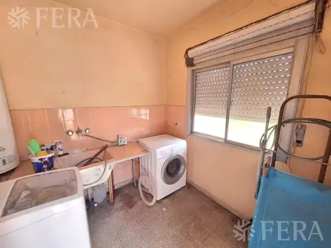 Venta casa 3 ambientes con jardín en Sarandi