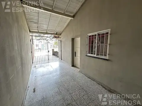 Casa 4 ambientes con 1 baño