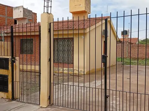 CASA B° 80 VIVIENDAS EN GRAL.GUEMES