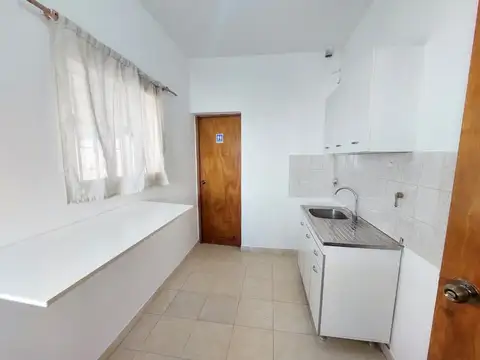Oficina en Alquiler en Maipú, $ 800.000