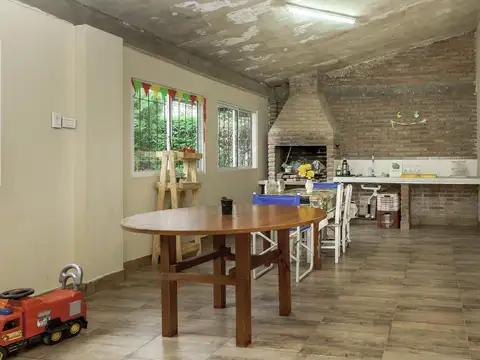 Casa en Venta con 1 cochera