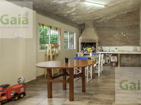 Casa en Venta con 1 cochera