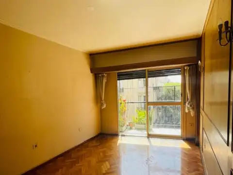 Departamento en Venta en Parque Rivadavia, USD 170.000