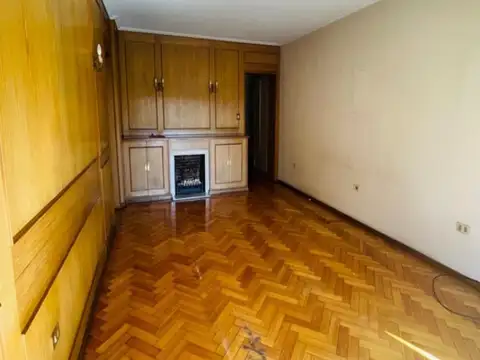 Departamento al frente 3 amb c/ dependencia - c/ balcon en P.Rivadavia - Caballito