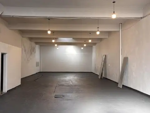 Galpon en Alquiler 25  mts Fondo