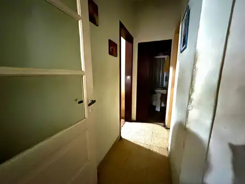 Casa 5 ambientes con 1 baño