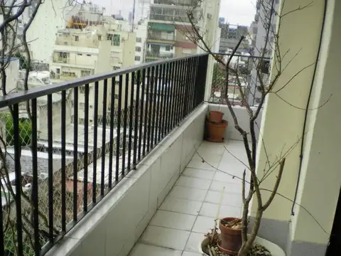 Alquiler en Almagro - 4 ambientes con balcón vista abierta.