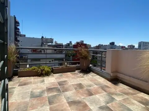 IMPECABLE DUPLEX AMOBLADO  Balcón y Balcón Aterrazado c/ Cochera