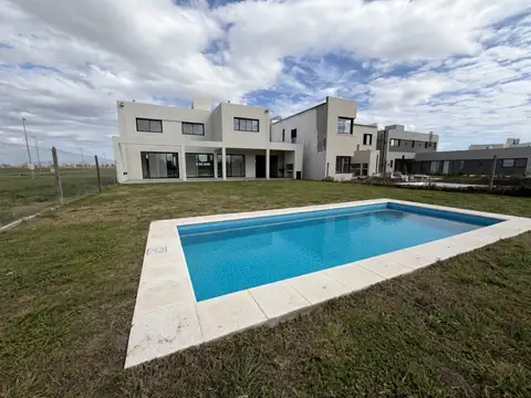 Casa en Venta en Funes, USD 315.000