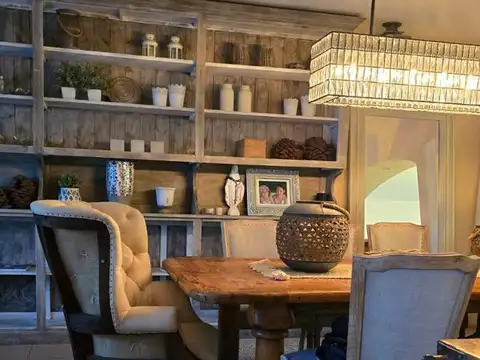 CASA EN VENTA EN LA HORQUETA 4 AMBIENTES
