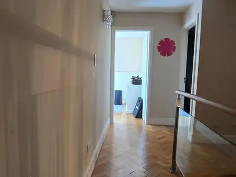 Casa en Venta con 8 cocheras