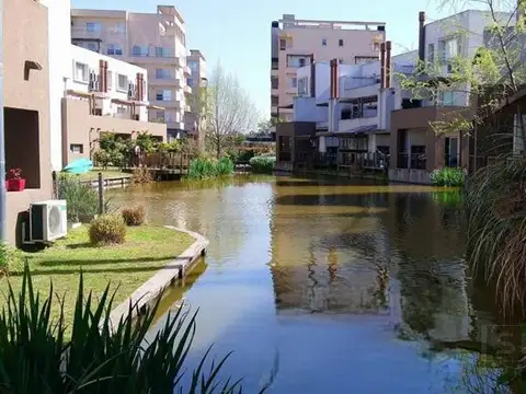 Venta Departamento al Lago de 3 Ambientes en Sendero, Nordelta.