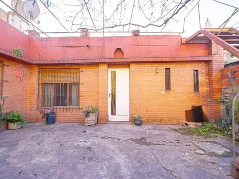 Depto Tipo Casa 4 ambientes con 1 baño