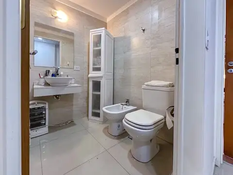 Semi piso de 2 ambientes con balcón a estrenar!