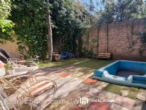 VENTA PH 3 ambientes con jardín y terraza.