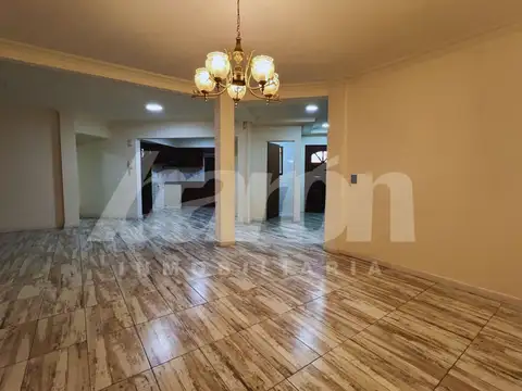 Casa en Venta en Remedios de Escalada, USD 215.000