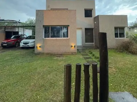 Exc.casa 3 Dorm Gge-pileta-qcho B° Los Olmos Cerrillos