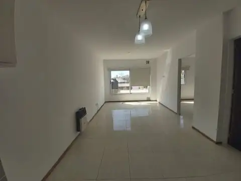 Departamento en Alquiler en Echesortu, $ 450.000