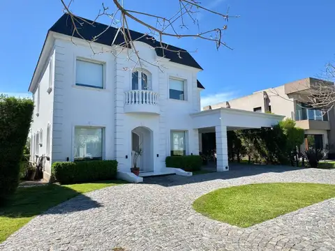 Casa en Venta de 5 dormitorios