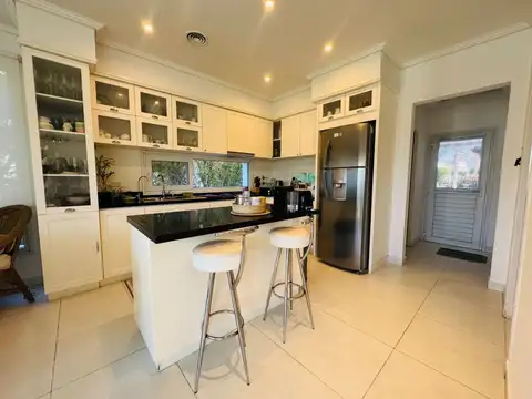 Venta casa Nuevo Quilmes a la laguna principal