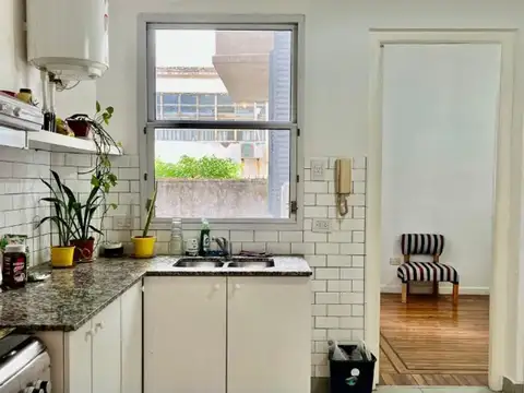 Sarmiento 1400, Piso 2