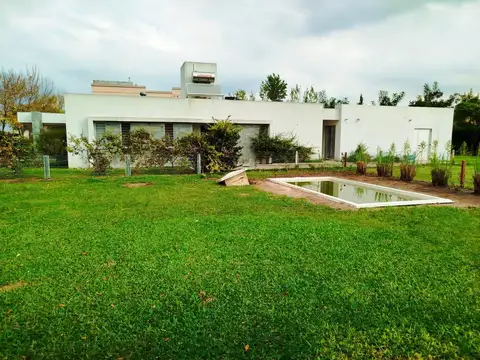 Casa en Alquiler de 3 dormitorios