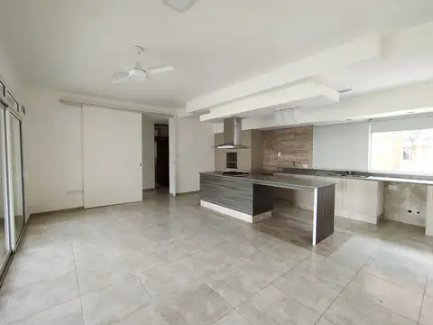 Casa de Categoría en Altos de la Ribera - Alquiler