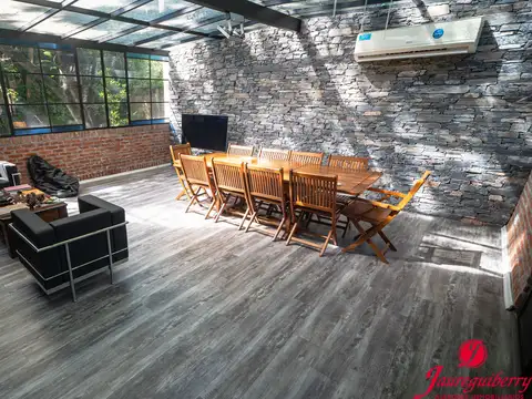 Casa 6 ambientes con 5 baños