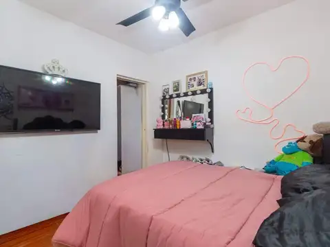 Depto Tipo Casa en Venta en Versalles, USD 114.000