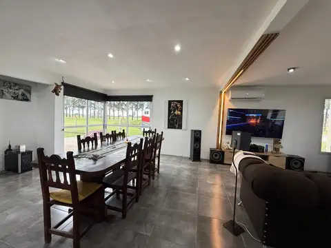 Casa 4 ambientes con 3 baños