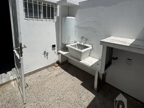 Depto Tipo Casa en Alquiler de 2 dormitorios