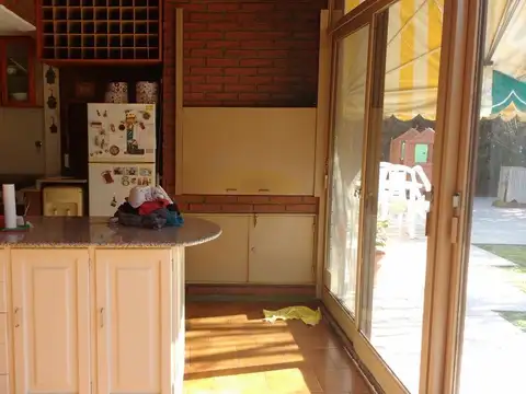 Casa en Venta con 3 cocheras