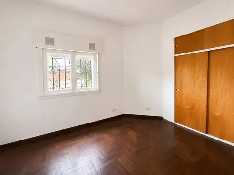 Depto Tipo Casa en Venta en Remedios de Escalada, USD 68.000