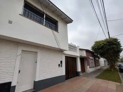 VENTA PH 3 AMB. CON COCHERA REMEDIOS ESCALADA