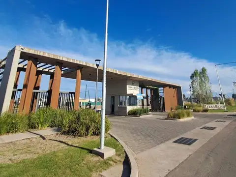 Oportunidad de lote en barrio terra malva
