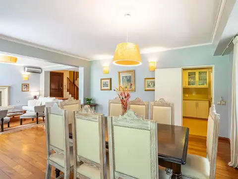 Casa en venta en TCC con 2225 de terreno- Teresa Urdapilleta Propiedades