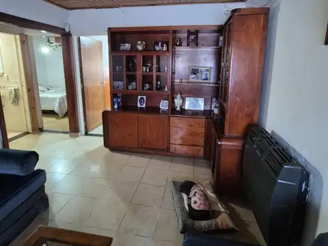 CASA EN VENTA EN GRAL RODRIGUEZ