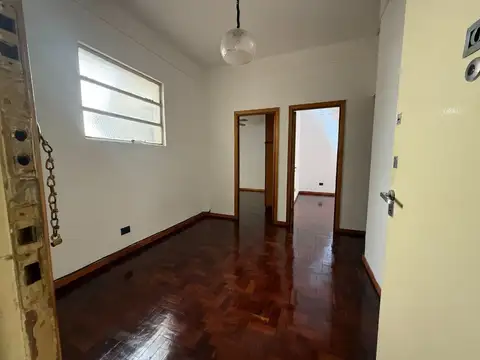 Depto Tipo Casa en Venta 64 años