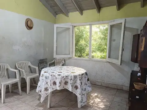 Casa 3 ambientes con 1 baño