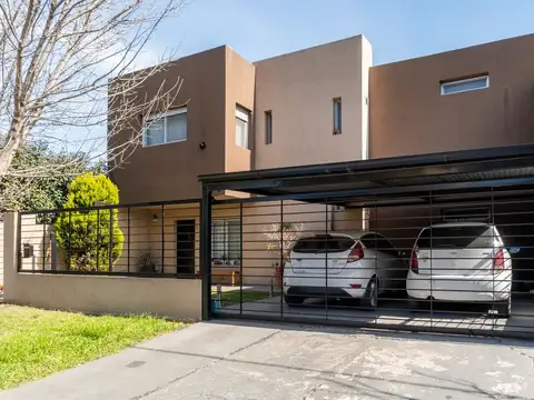 Casa 5 ambientes con 2 baños