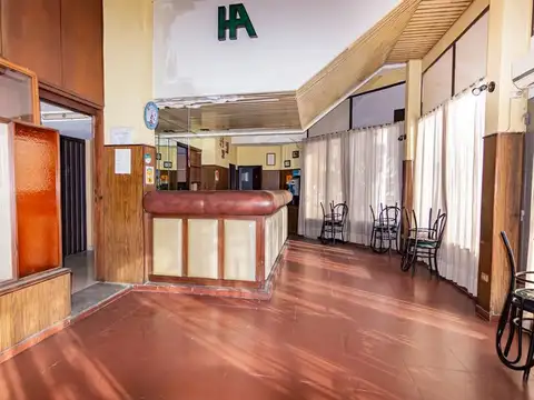 Local en Venta 40 años