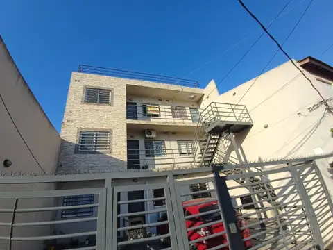 Alquiler Depaartamento 2 Amb Primer piso por escalera Excelente Ubicación- San Justo