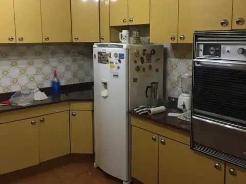 Alquiler casa 4 ambientes en Remedios de Escalada. Oportunidad. Tomo depto.