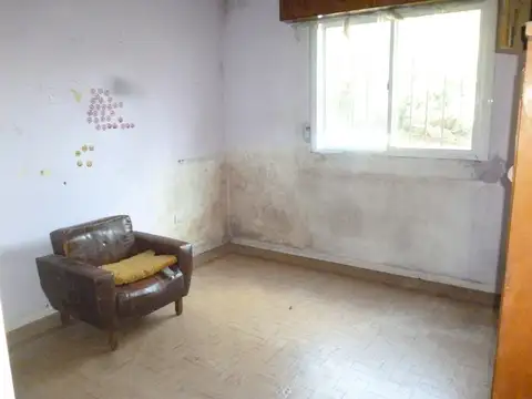 Portugal 1675 e/ Buenos Aires y Florida